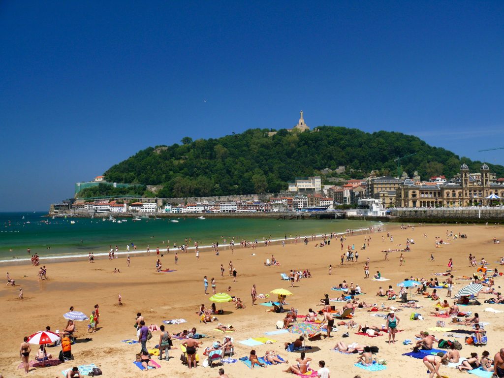 La Concha Beach, San Sebastian, Spain (Image Courtesy: Flickr)