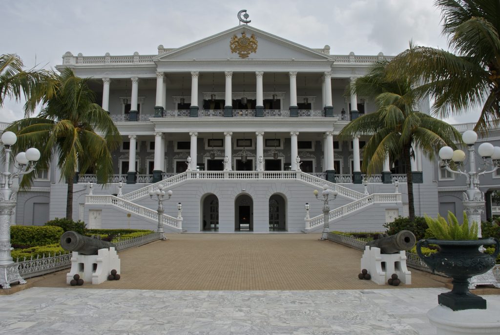 Falaknuma Palace, Hyderabad- Best Celebrity Wedding Destinations in the World (Image Courtesy: Wikimedia Commons)