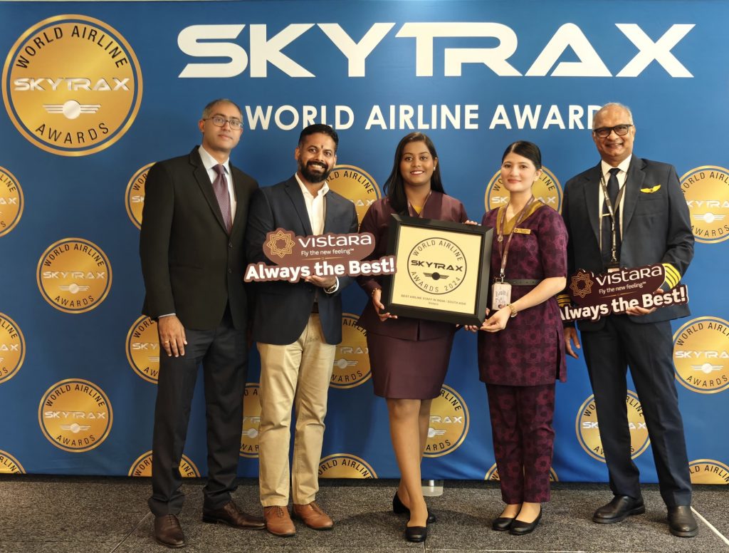 Vinod Kannan, CEO, Vistara (far left) receiving the awards with the Vistara Team at World Airline Awards 2024 by Skytrax