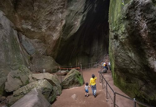 Edakkal Caves- Wayanad (Image Courtesy: Wikimedia Commons) Must-Visit Places to Travel in August