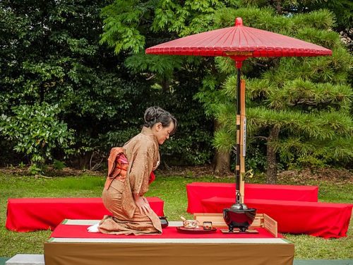 Japan tea ceremony 1165 1 scaled Immersive Experiences Define Hottest Luxury Travel Trends 2024