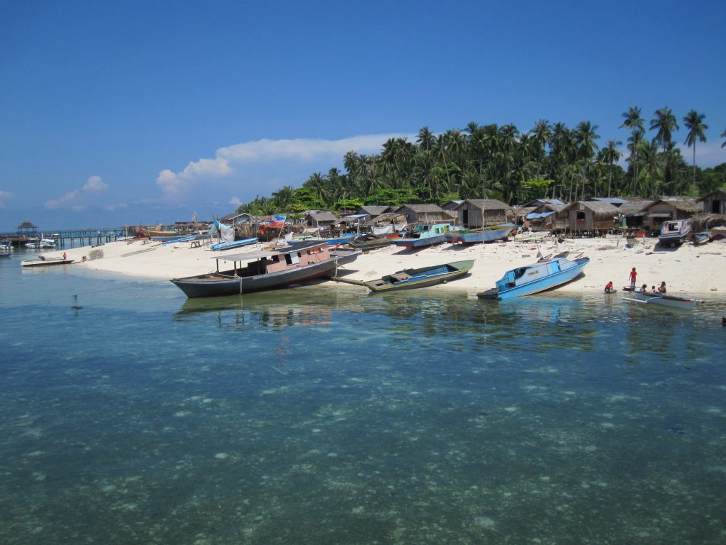 Sipadan Island, Malaysia (Image Courtesy: Flickr)