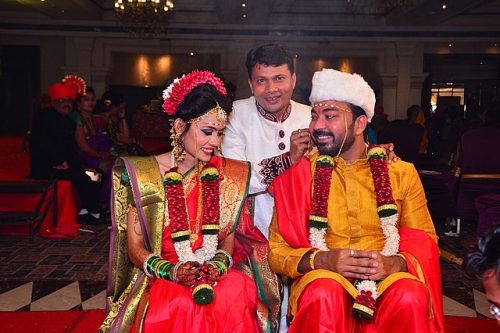 Marathi wedding rituals Image courtesy: Harshal Chopkar via Wikipedia Commons