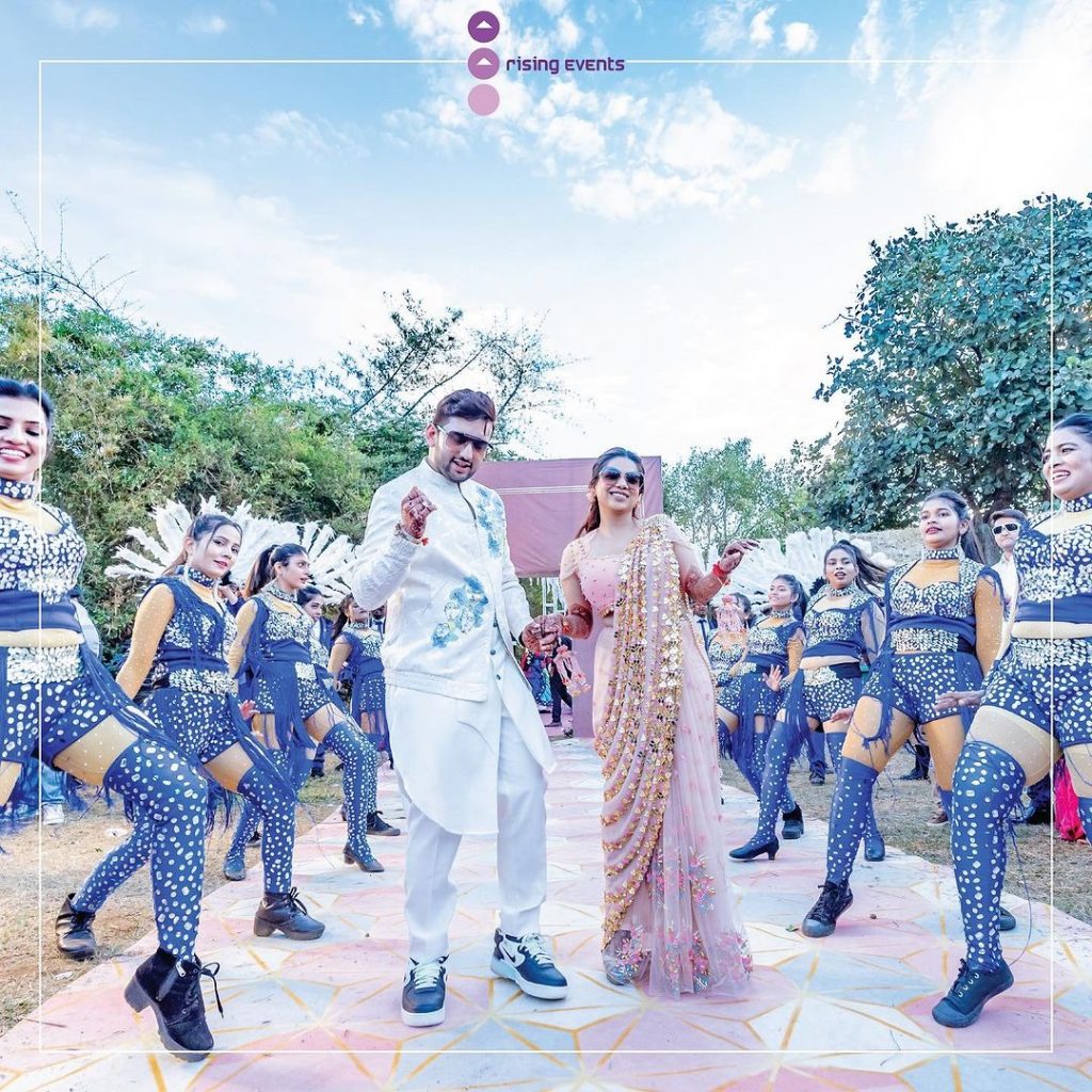 Dance performance by Bride & Groom (image courtesy:  Rising Events)