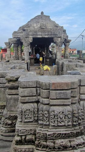  Beautiful Temples to visit in Uttarakhand - Baleshwar Temple Champawat (image courtesy: Wikimedia Commons)