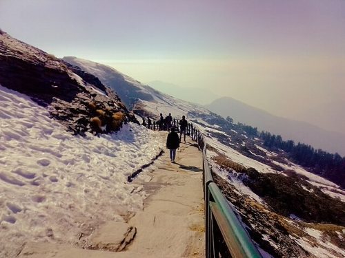 Incredible Beauty of Tungnath While Trekking Down Image courtesy VIVEK NEGI via Wikipedia Commons