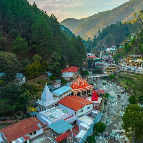 Manaskhand Express - Kainchi Dham, Uttarakhand