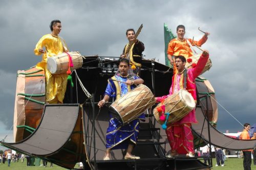 Cultural immersion wedding: Dhol players Image courtesy: John Pannell