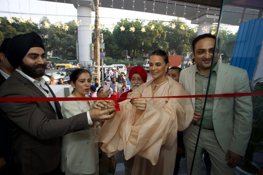 Limelight Diamonds launch their largest store in Delhi, inaugurated by Actress Neha Dhupia