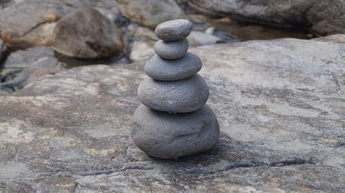 Travel spots to discover: Stone arrangement Tirthan valley, Himachal Pradesh . Image courtesy: Debashritaiitmandi via Wikipedia Commons