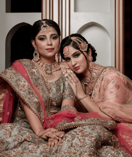 Bridal jewllery and Lehenga: Image Courtesy photograph by
Sukhjinder via Pixahive