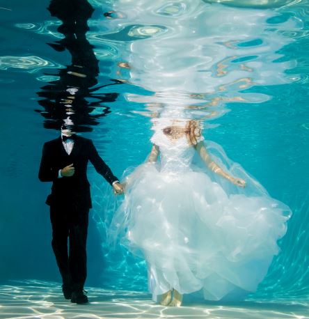 Underwater wedding 