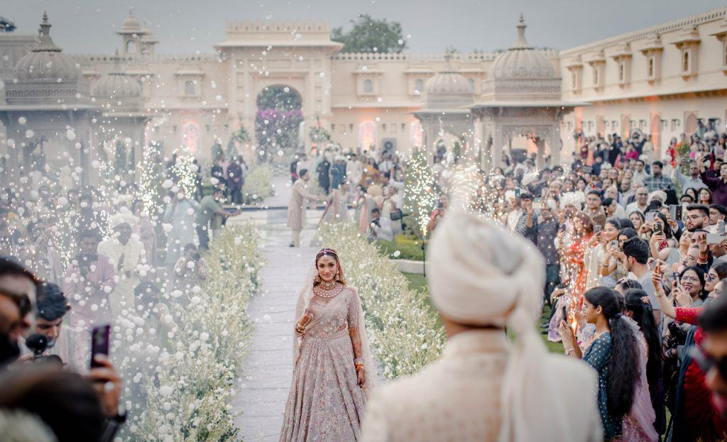 The 2025 wedding playbook
Image courtesy: 7Vachan Weddings