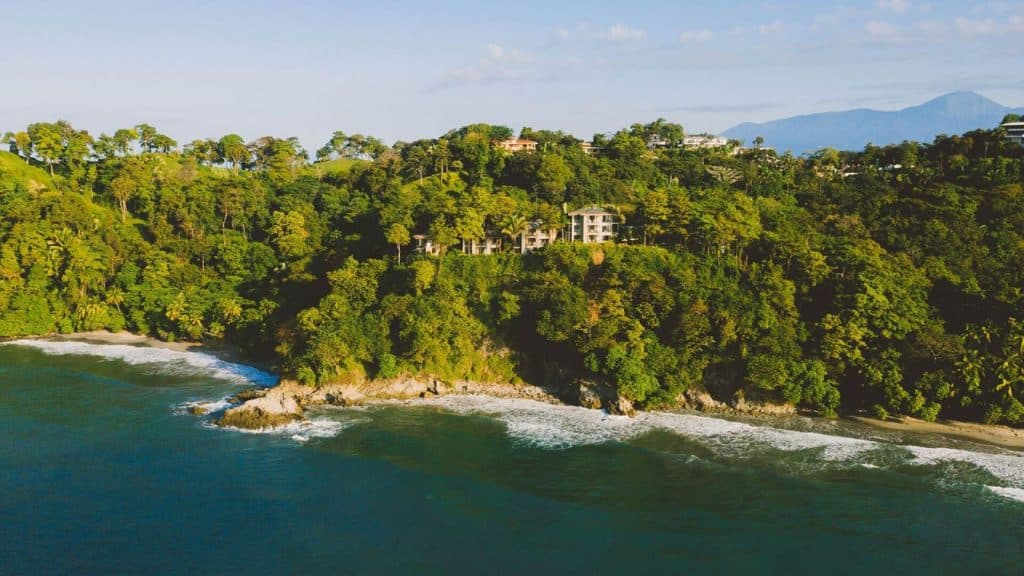 Arenas del Mar (Manuel Antonio, Costa Rica) -  Beyond Green