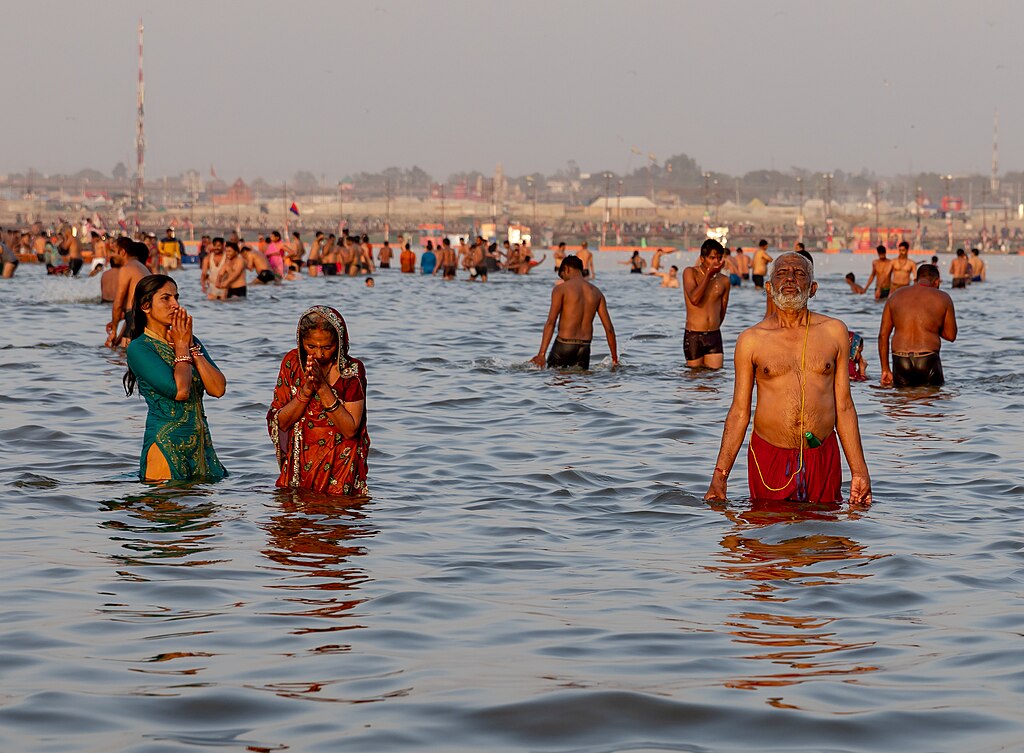 Shahi Snan - Maha Kumbh 2025 (Source: Wikimedia Commons)