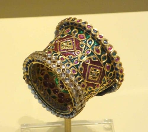 Heirloom Jewellery in India: Meenakari jewellery, Pink City, Jaipur