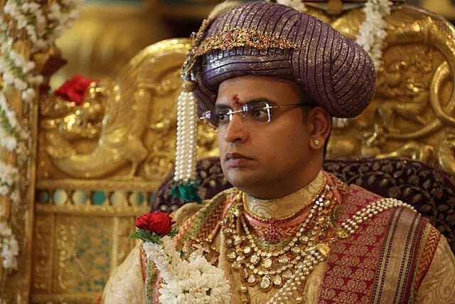 The Wodeyars of Mysore - Yaduveer Krishnadatta Chamaraja Wadiya Royal headgear Image courtesy Ram 90 via Wikimedia Commons